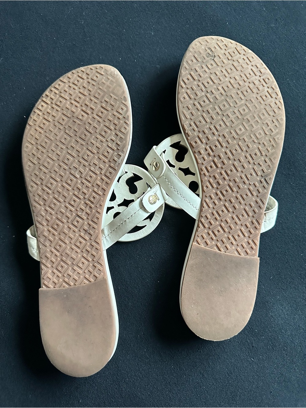Tory Burch white Miller double T  Circle Logo Thong Sandals - Picture 5 of 8